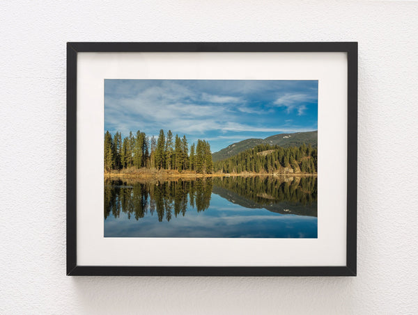 Pacific Northwest Scene Beautiful Lake Reflection Photo