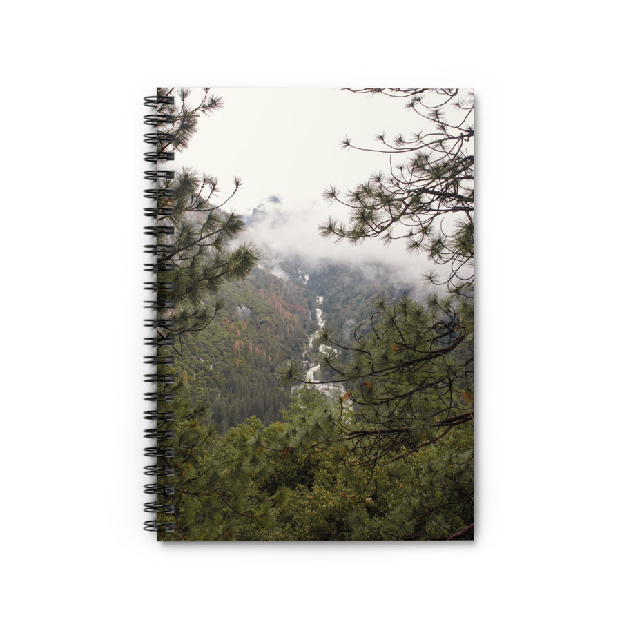 Foggy Forest Notizbuch – Spiral- oder Hardcover, liniert