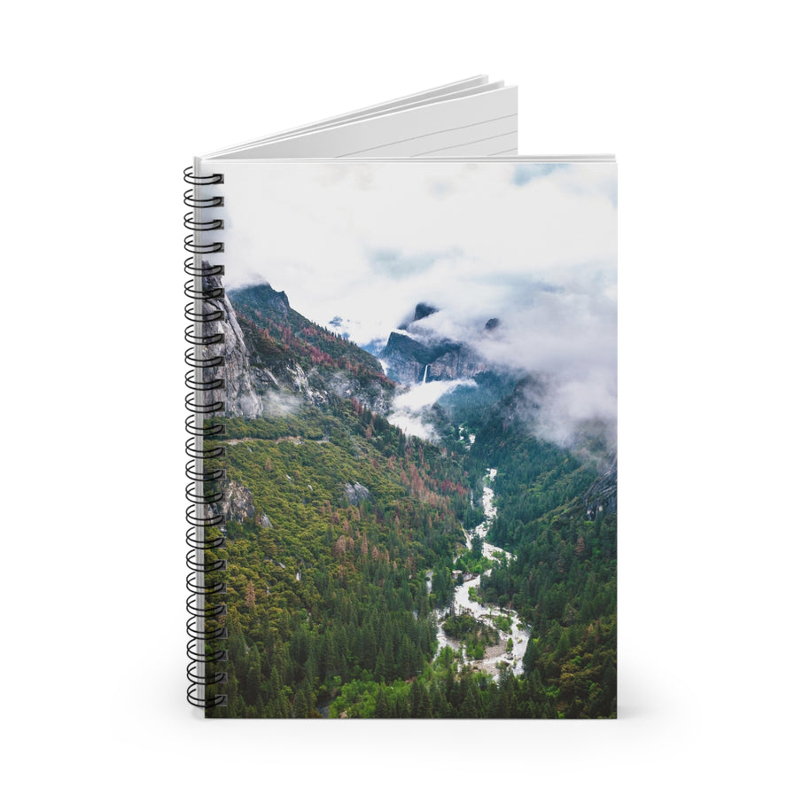 Foggy Forest Notizbuch – Spiral- oder Hardcover, liniert