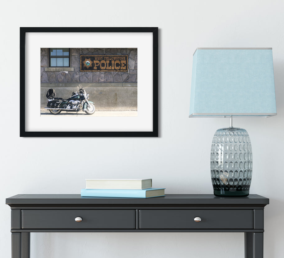 Fotodruck der Polizeistation West Yellowstone