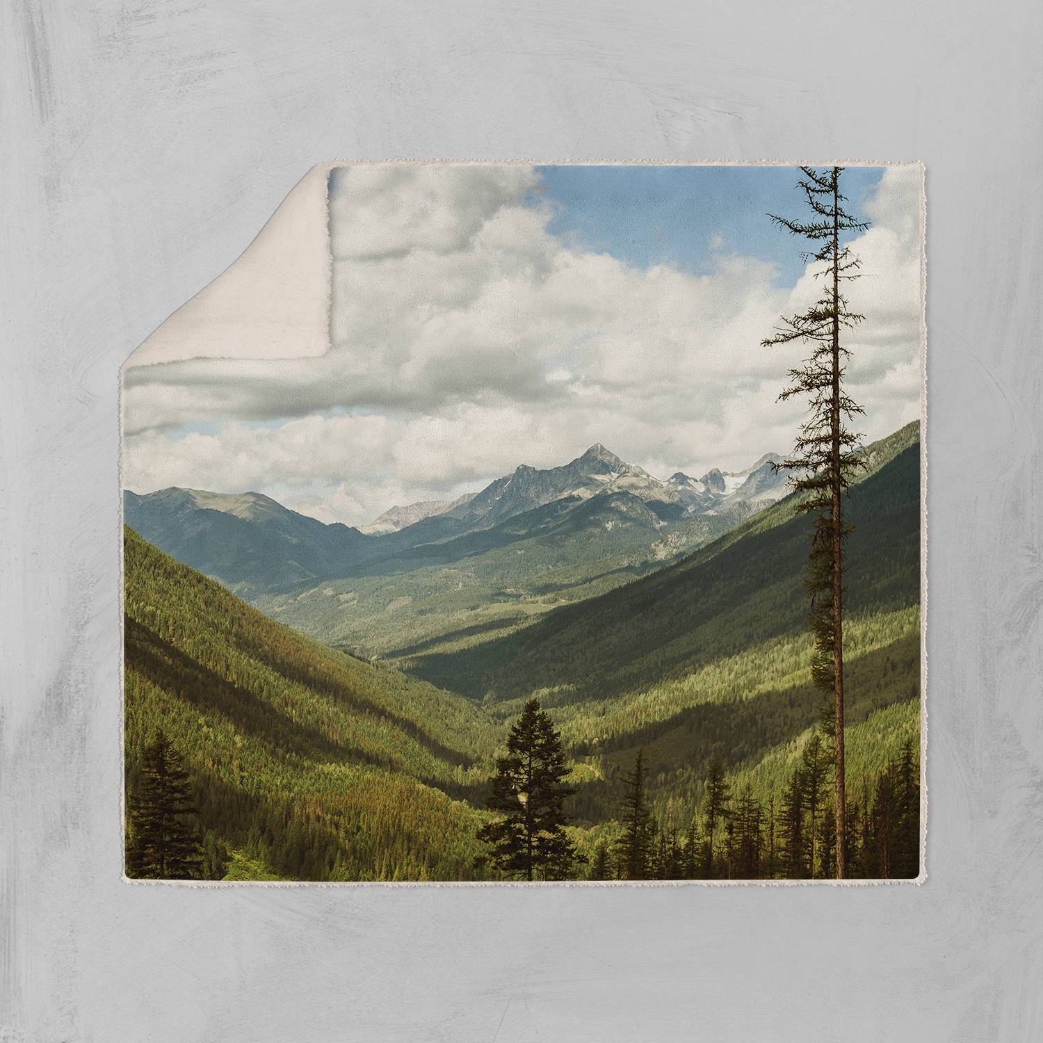Canada Rocky Mountains Throw Blanket - Sherpa Lost in Nature