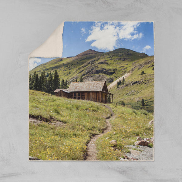 Colorado Rustic Cabin Sherpa Blanket Lost in Nature