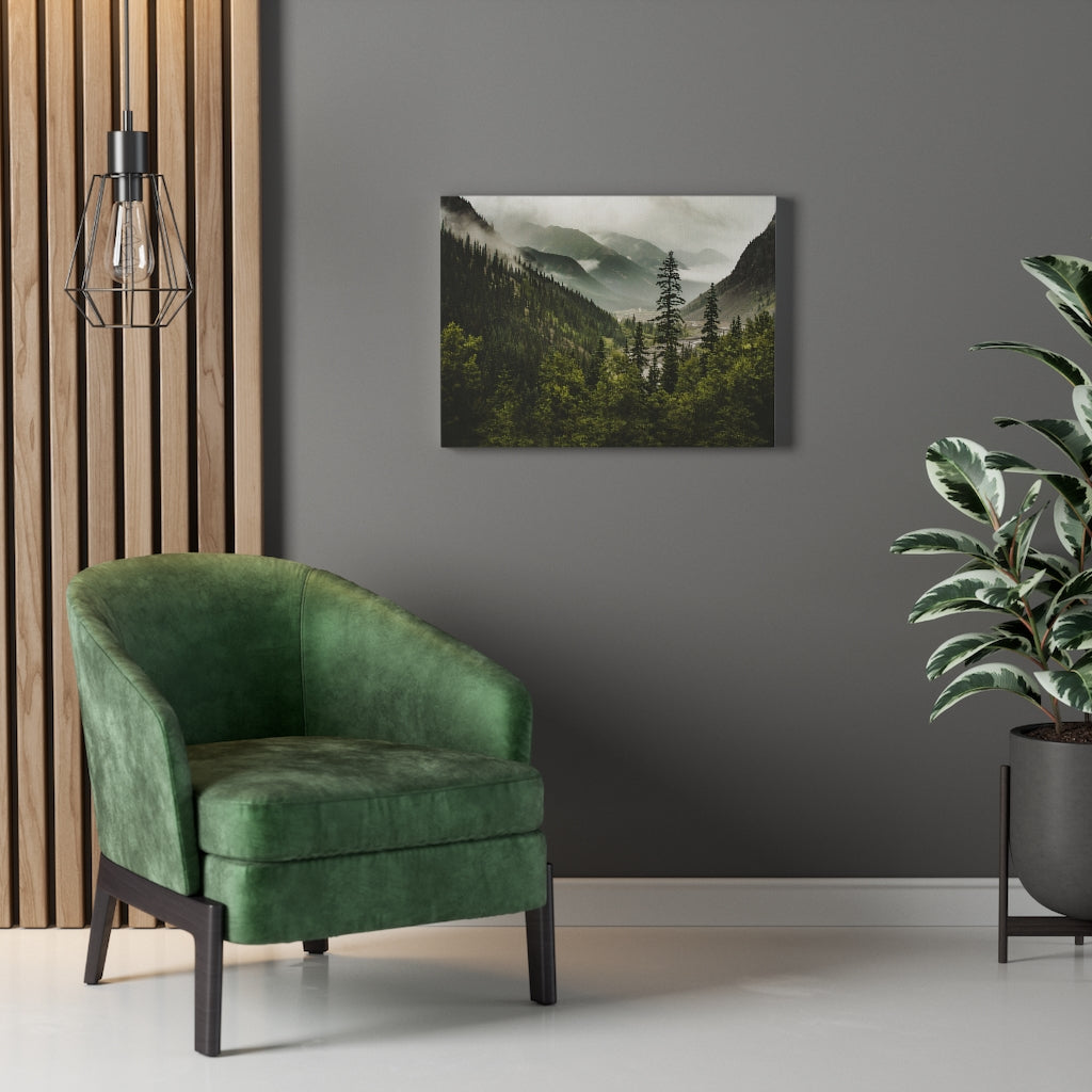 Mountain Valley, Colorado Canvas Gallery Wrap – Nebeliger Wald