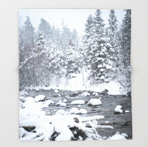 Super Soft Snowy River Winter Sherpa Throw Blanket Colorado