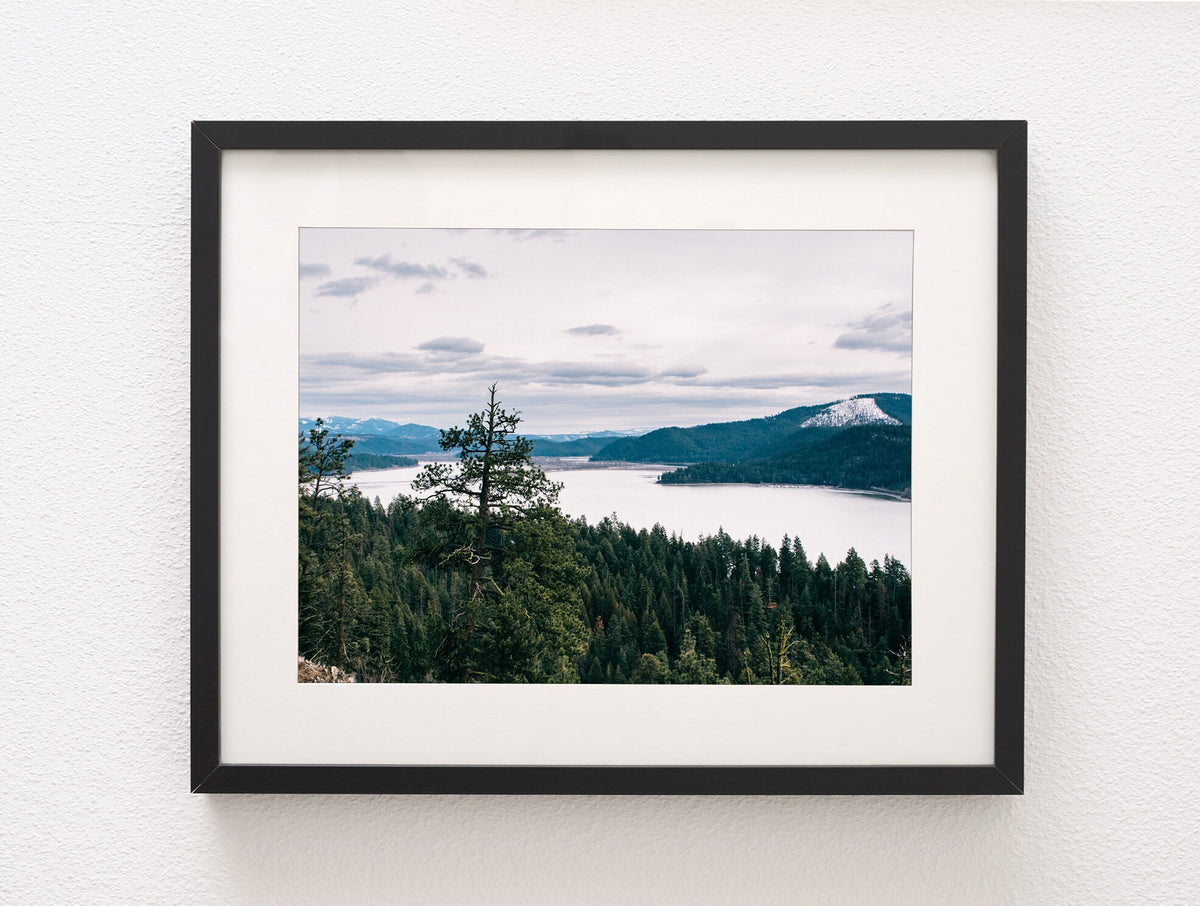 Scenic Lake Overlook Nature Photography Forest Mountain Wall