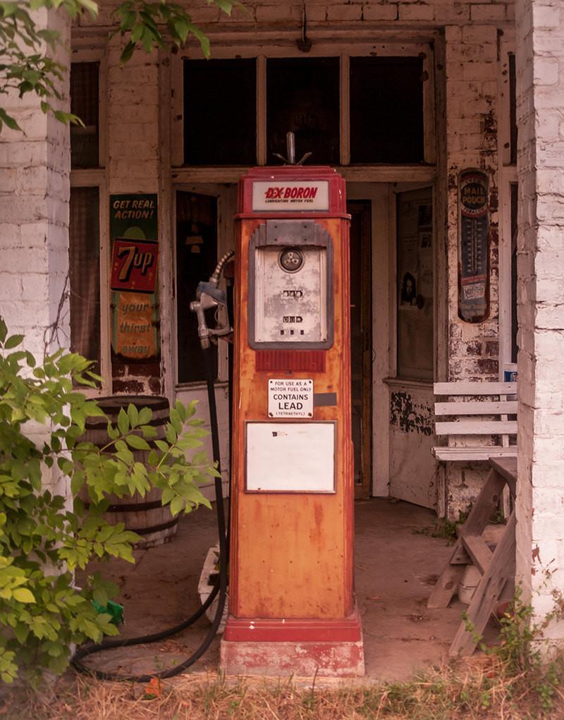Rustic Gas Pump Rural Illinois Art Print - Photography